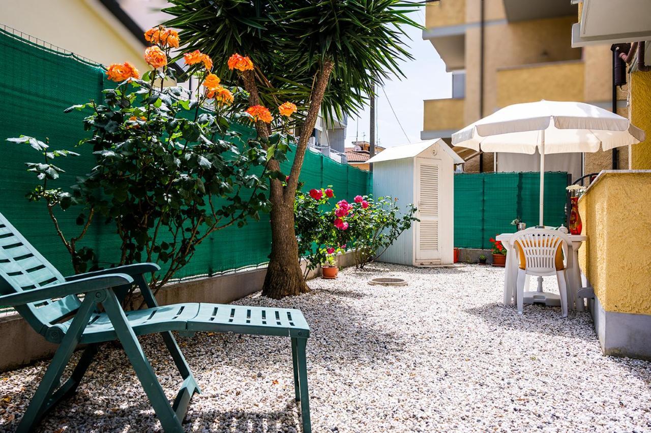 Appartamento Di Elizabeth Viareggio Exterior foto
